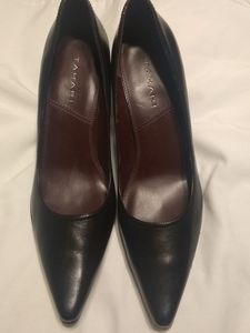 Tahari genuine leather shoe